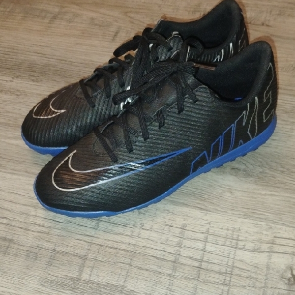Nike Mercurial  Vapor Indoor Soccer Black and Blue Sports Sneakers Men's Size8.5 - Picture 4 of 9